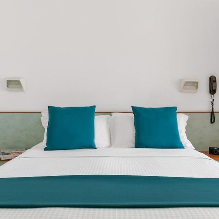 Hotel Très Jolie Rimini Esterno foto