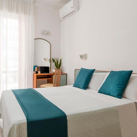 Hotel Très Jolie Rimini Esterno foto