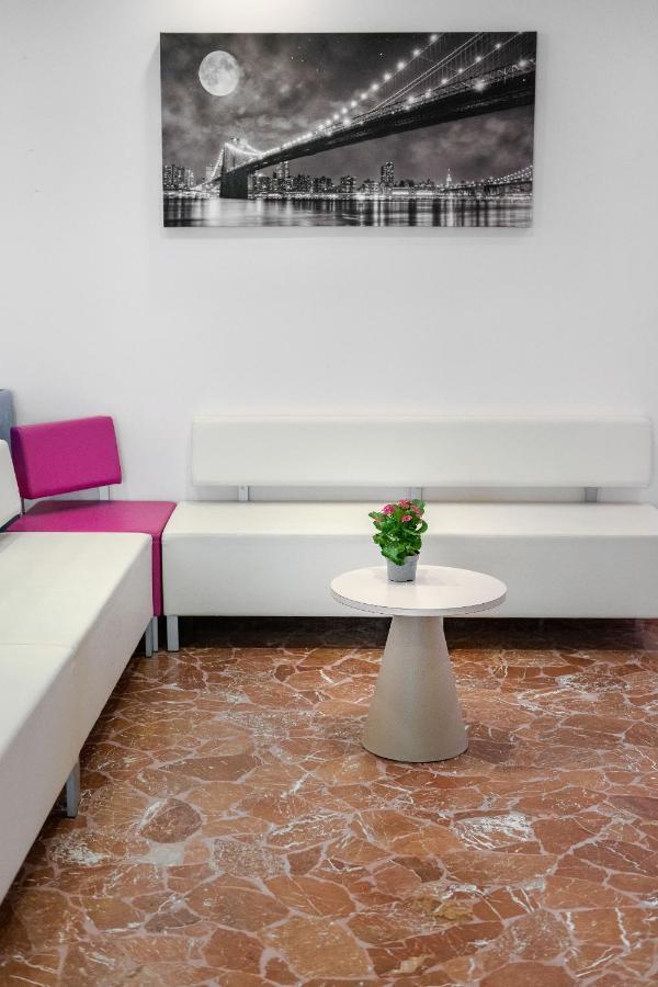 Hotel Très Jolie Rimini Esterno foto