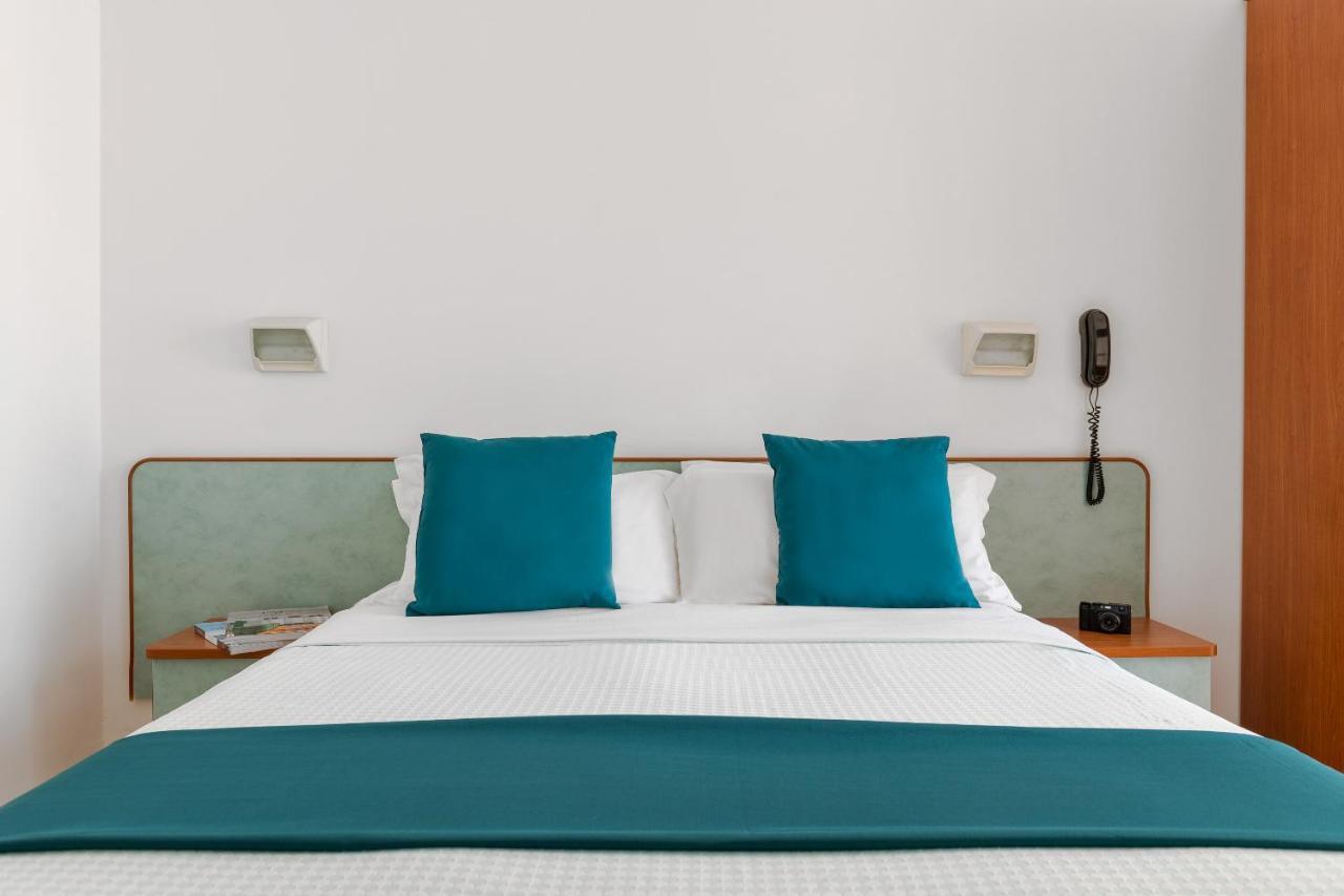 Hotel Très Jolie Rimini Esterno foto